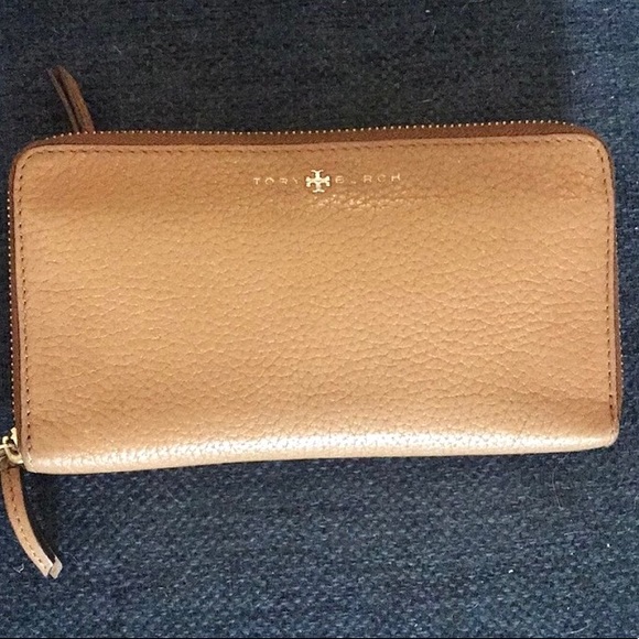 EUC Tory Burch Wallet - Picture 4 of 4